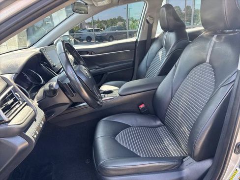 Used 2024 Toyota Camry SE FWD image 11