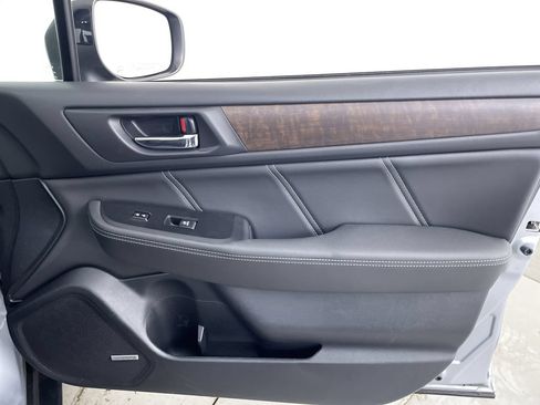 Used 2018 Subaru Outback 2.5i Limited AWD/4WD image 24