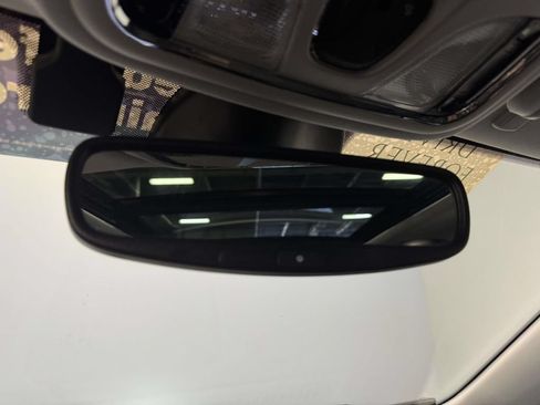 Used 2022 Jeep Cherokee Limited AWD/4WD image 30