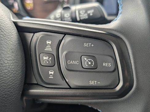Used 2024 Jeep Wrangler Unlimited Rubicon 4xe AWD/4WD image 16