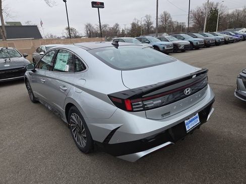 New 2026 Hyundai Sonata Limited image 8