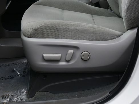 Used 2020 Toyota Sienna LE image 11