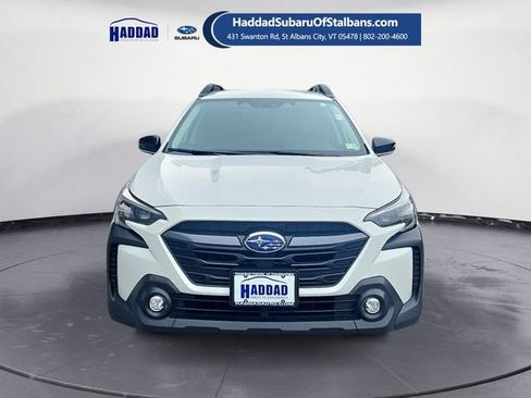 Used 2025 Subaru Outback Premium AWD/4WD image 8