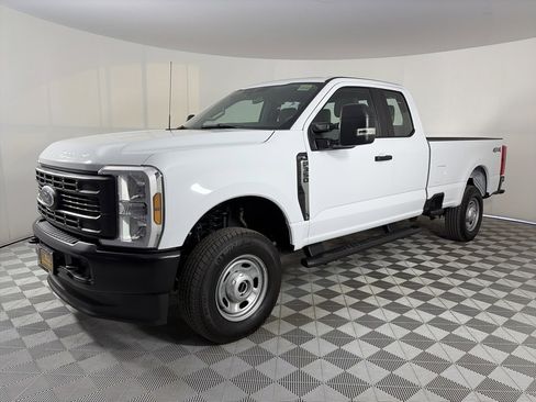 Used 2025 Ford F350 XL w/ Snow Plow Prep Package image 3