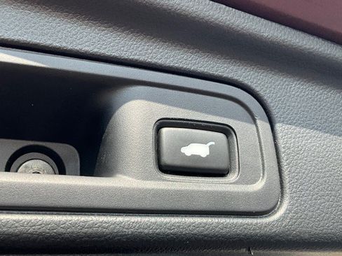 Used 2021 Honda Pilot Touring image 39