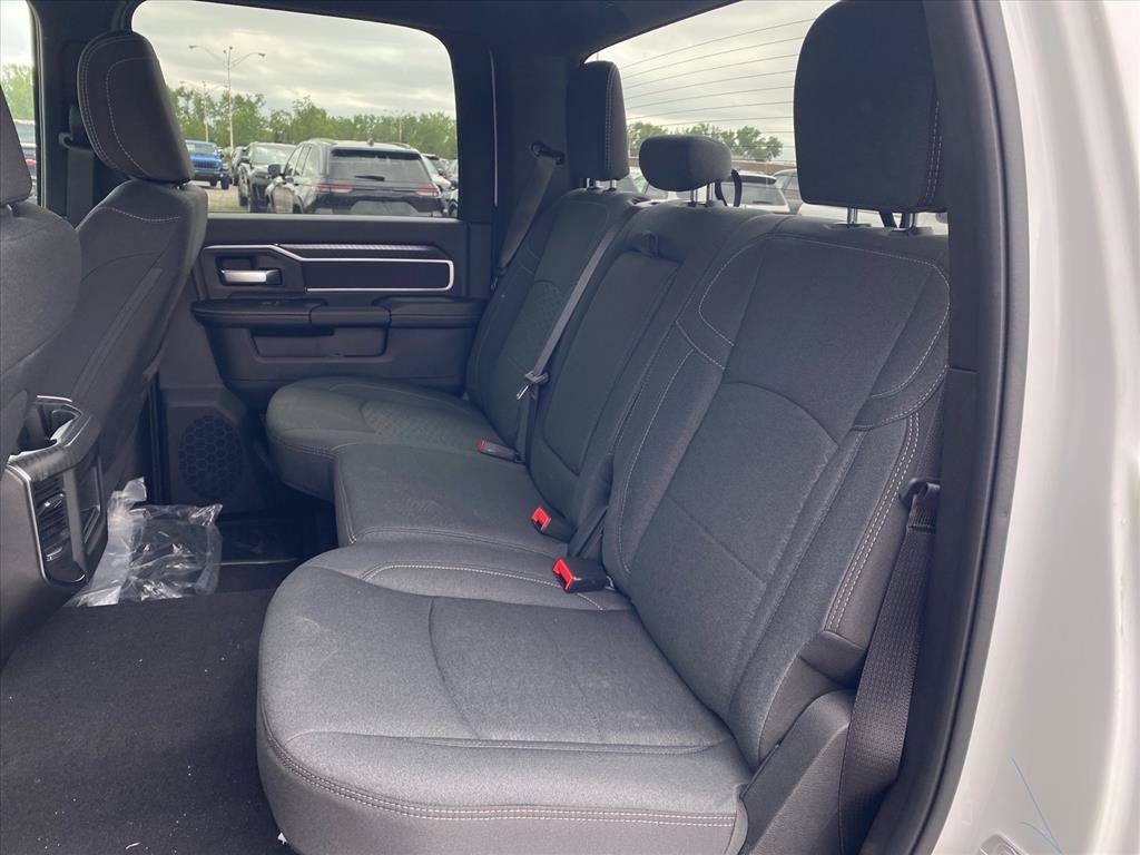New 2026 RAM 2500 Big Horn AWD/4WD image 13