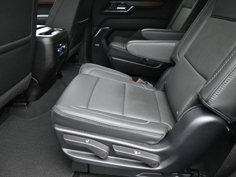 Used 2025 GMC Yukon Denali image 11