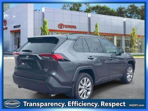 Used 2023 Toyota RAV4 XLE Premium AWD/4WD image 6