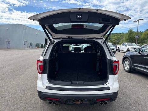 Used 2018 Ford Explorer Sport AWD/4WD image 3