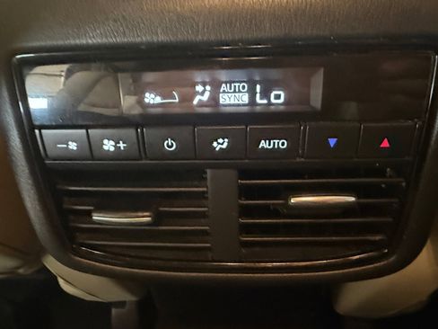 Used 2019 MAZDA CX-9 Touring FWD image 35