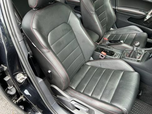 Used 2020 Volkswagen GTI SE FWD image 27