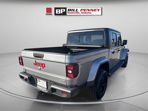 Used 2020 Jeep Gladiator Overland image 5