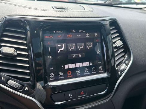 Used 2019 Jeep Cherokee Limited AWD/4WD image 29