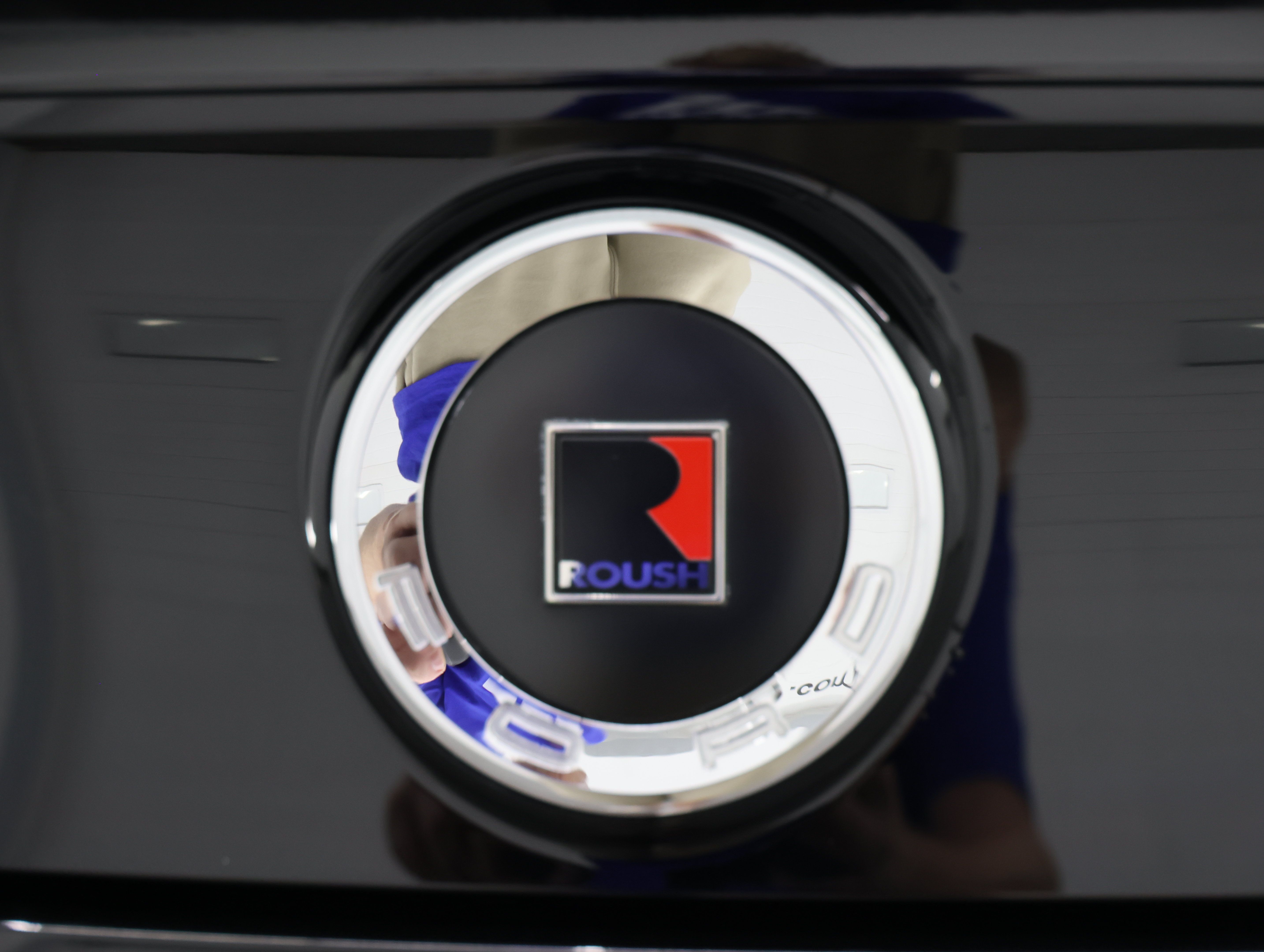 Used 2013 Ford Mustang GT Premium RWD image 32