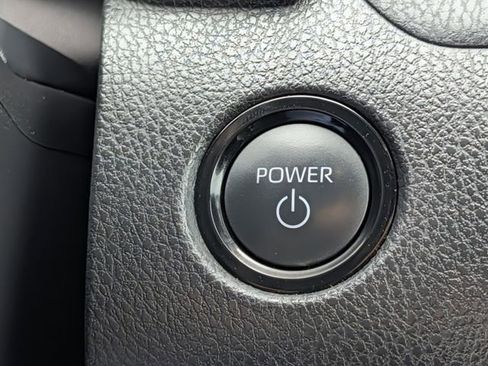 Used 2025 Toyota Camry SE FWD image 18