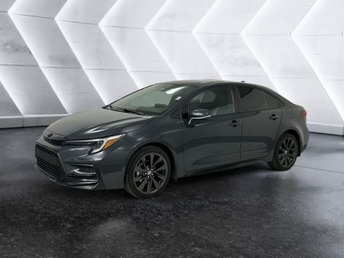 Used 2024 Toyota Corolla XSE FWD image 3