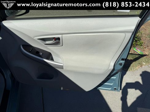 Used 2012 Toyota Prius Three image 30