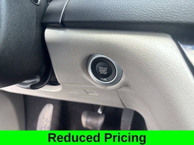 Used 2024 Chrysler Pacifica Touring-L FWD image 20