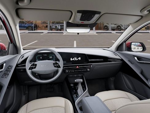 New 2025 Kia Niro EX image 14
