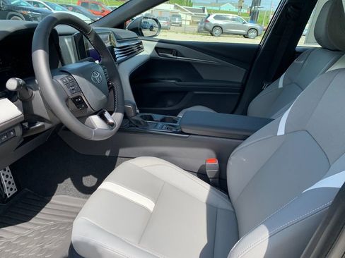 New 2026 Toyota Camry SE FWD image 10