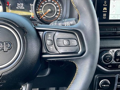 Used 2024 Jeep Wrangler Sport S image 19