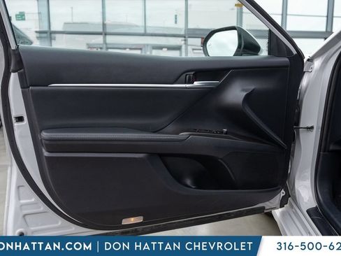 Used 2024 Toyota Camry XSE FWD image 16