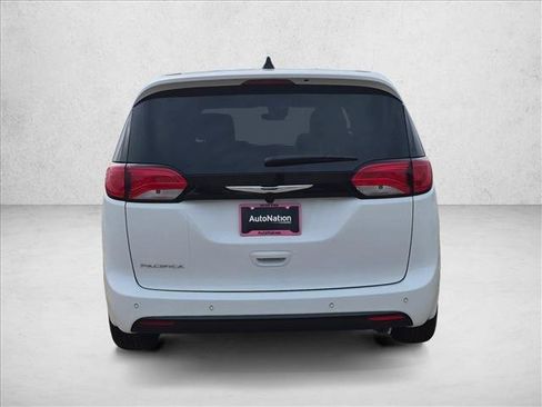 New 2027 Chrysler Pacifica LX FWD image 5
