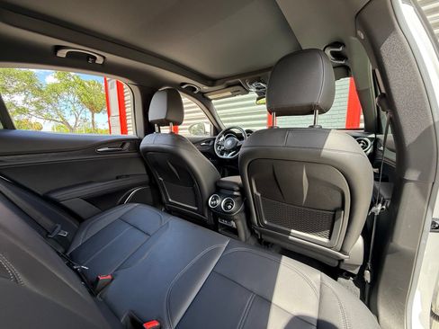 Used 2023 Alfa Romeo Stelvio Sprint RWD image 22