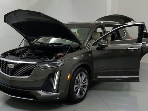 Used 2020 Cadillac XT6 Premium Luxury FWD image 9