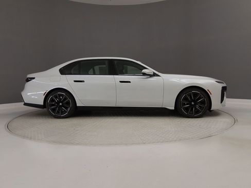 New 2026 BMW 740i w/ Premium Package image 6