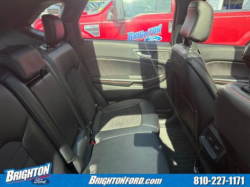 Certified 2024 Ford Edge ST-Line AWD/4WD image 9