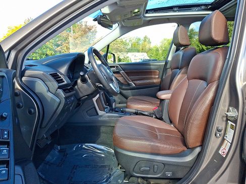 Used 2018 Subaru Forester 2.5i Touring w/ Popular Package #3B image 13