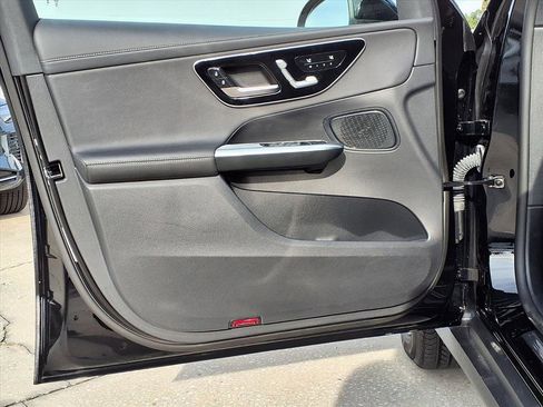 Used 2024 Mercedes-Benz GLC 300 4MATIC image 20