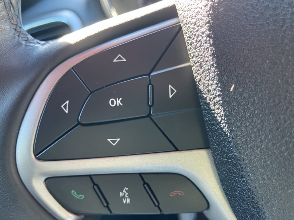 Used 2018 Jeep Grand Cherokee Limited AWD/4WD image 7
