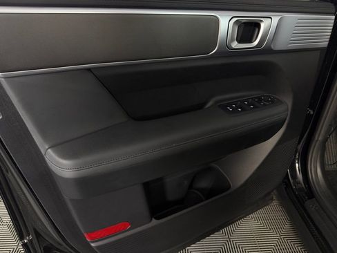 Used 2025 Hyundai Santa Fe SEL FWD image 24