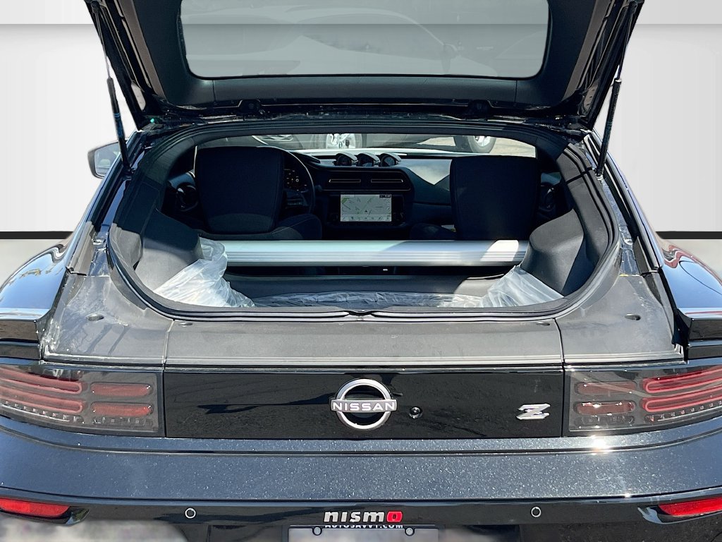 Used 2025 Nissan Z NISMO w/ Floor Mat Package RWD image 24