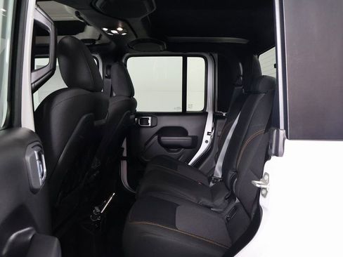 Used 2023 Jeep Gladiator Mojave image 11