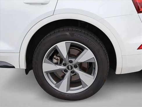 Used 2020 Audi Q5 2.0T Premium AWD/4WD image 30