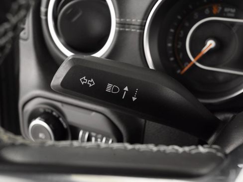 Used 2021 Jeep Wrangler Unlimited Sahara w/ Uconnect 4C Nav & Sound Group image 28