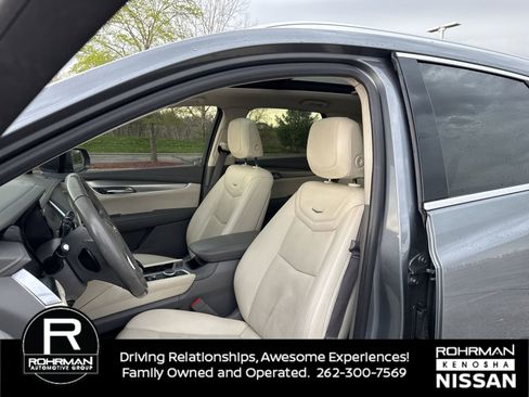 Used 2020 Cadillac XT5 Premium Luxury FWD image 12