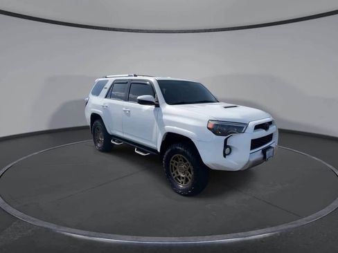 Certified 2017 Toyota 4Runner TRD Off-Road AWD/4WD image 2