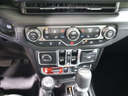 New 2026 Jeep Gladiator Mojave image 19