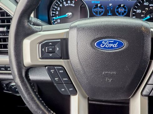 Used 2020 Ford F250 Lariat image 25