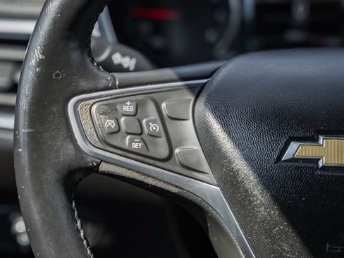 Used 2018 Chevrolet Equinox Premier FWD image 31