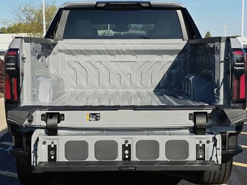 Used 2026 GMC Sierra EV Elevation AWD/4WD image 8