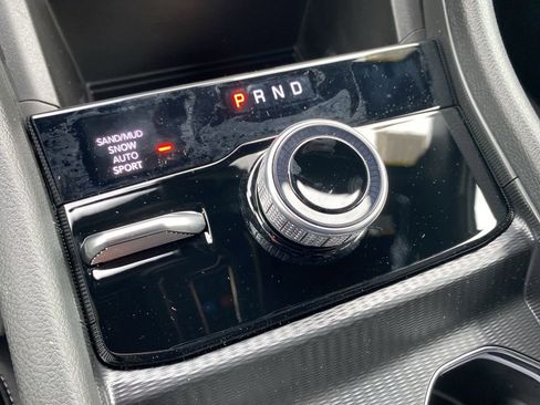 New 2025 Jeep Grand Cherokee L Limited w/ Black Appearance Package image 37