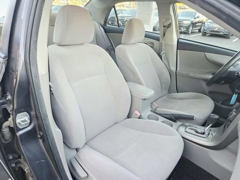 Used 2011 Toyota Corolla LE FWD image 12