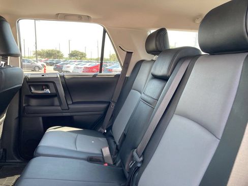 Used 2021 Toyota 4Runner SR5 Premium w/ Moonroof Package RWD image 11