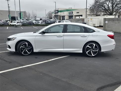 Used 2022 Honda Accord Sport image 7