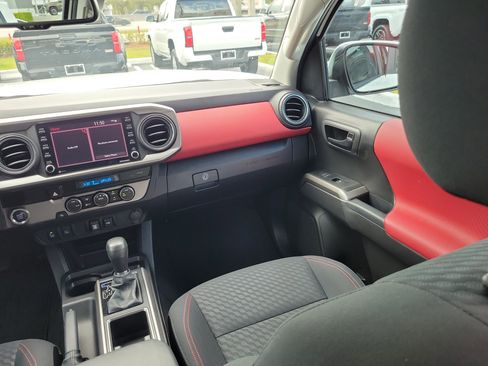 Used 2023 Toyota Tacoma SR5 w/ Technology Package image 17